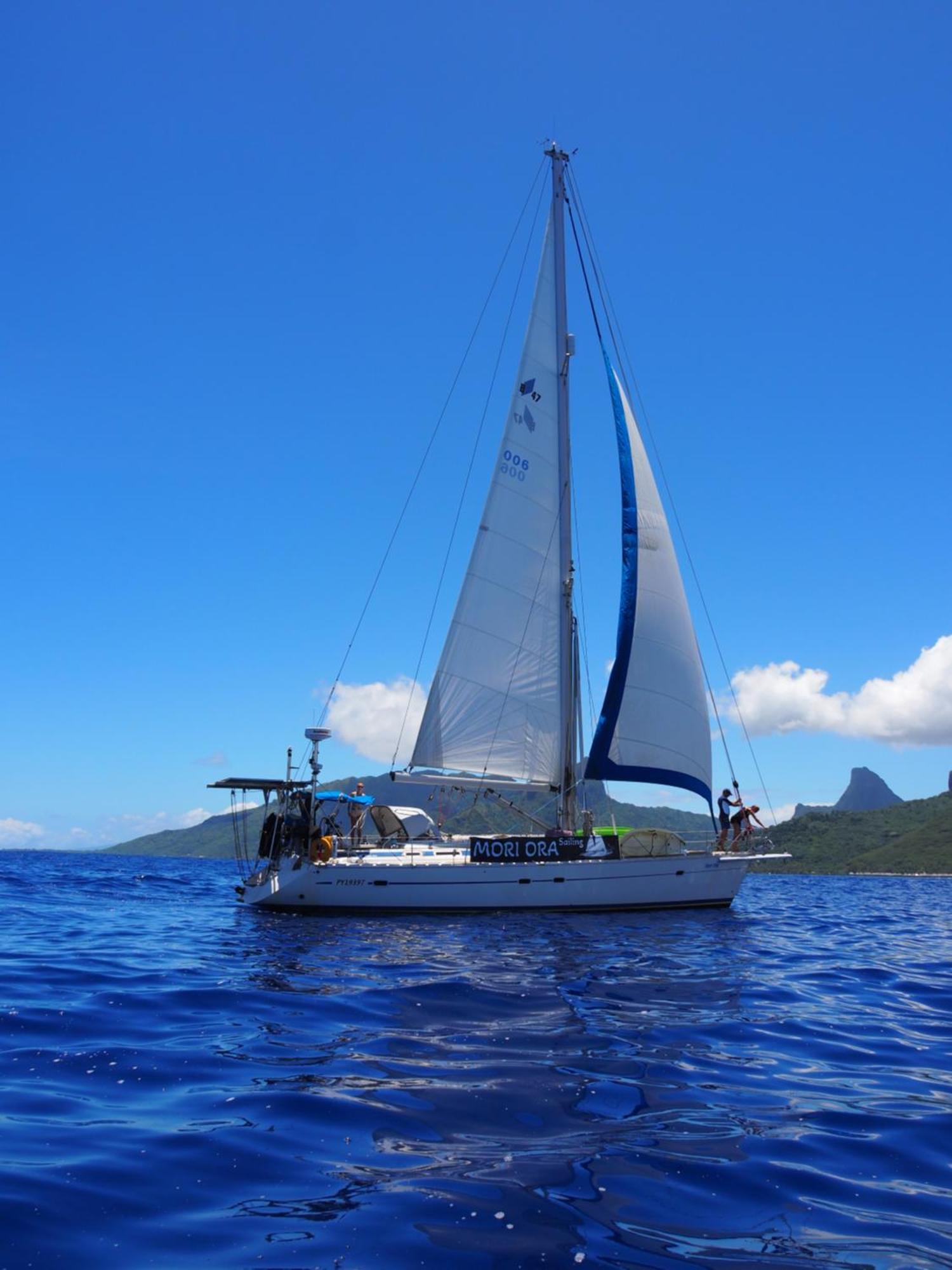 2 Nuits Insolites & 1 Excursion Voile A Bord Du Voilier Mori Ora Moorea Exteriör bild