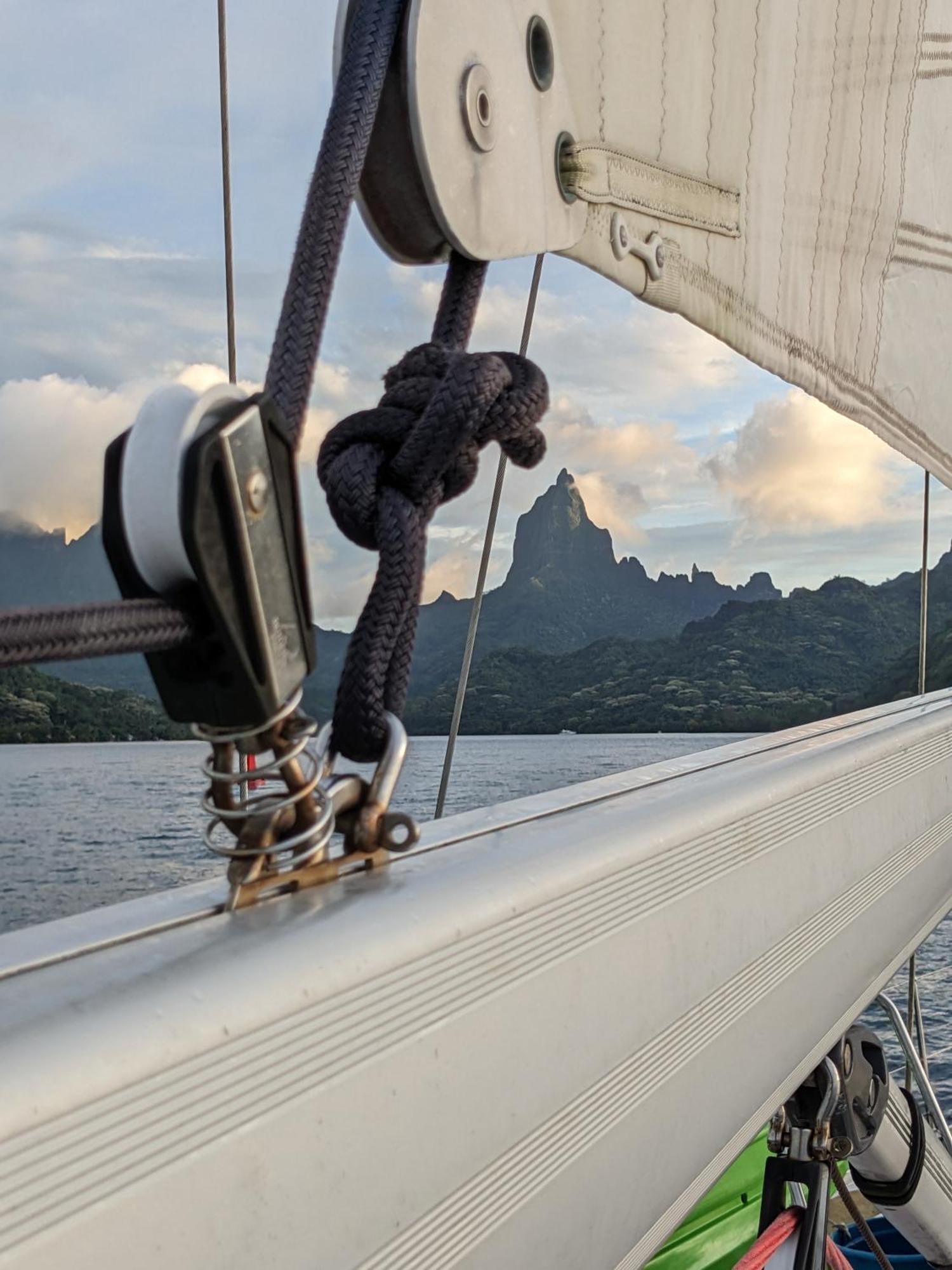 2 Nuits Insolites & 1 Excursion Voile A Bord Du Voilier Mori Ora Moorea Exteriör bild