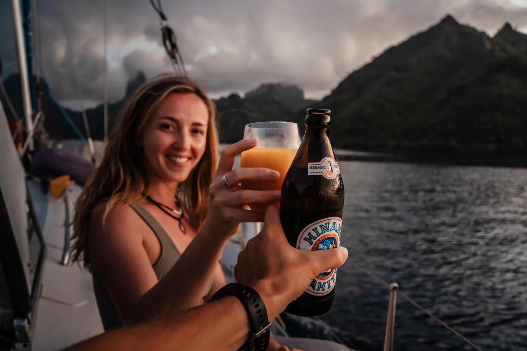 2 Nuits Insolites & 1 Excursion Voile A Bord Du Voilier Mori Ora Moorea Exteriör bild